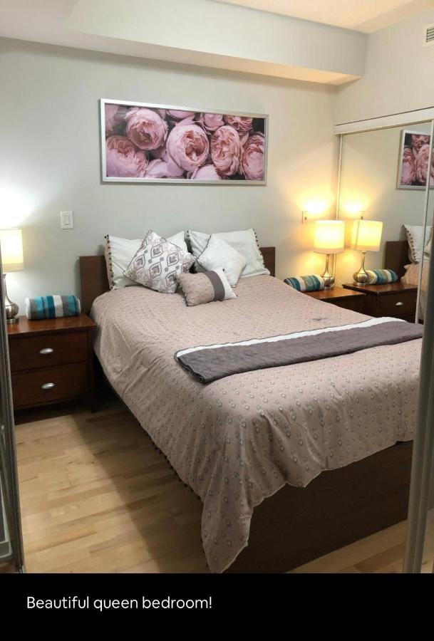Beautiful Unit In Heart Of Downtown Toronto Apartment Exterior foto