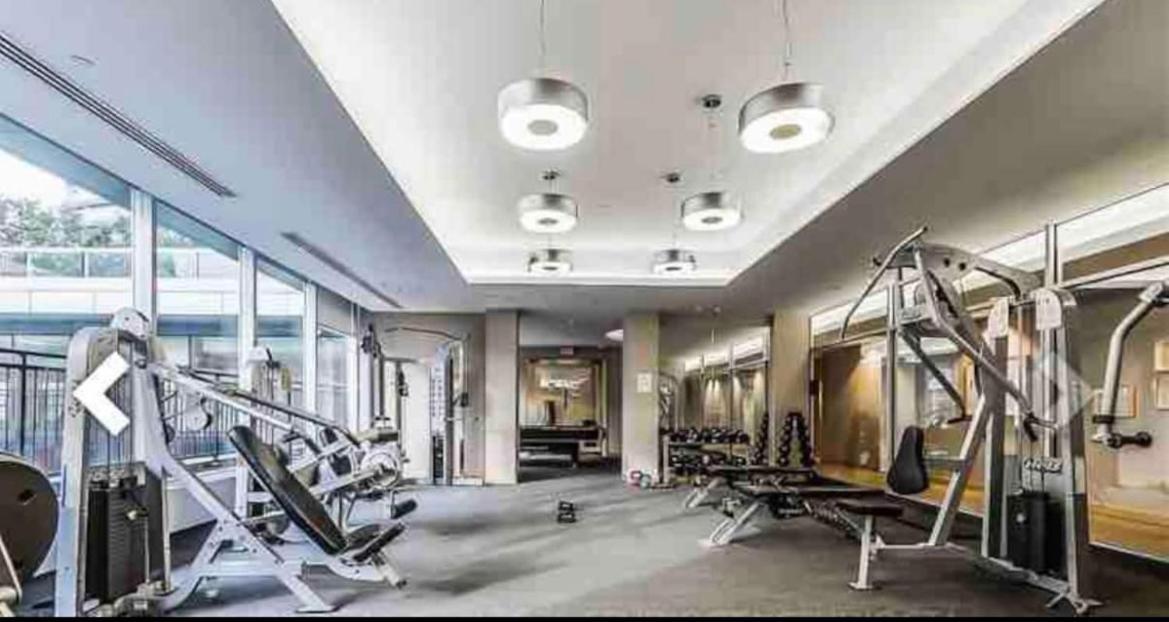 Beautiful Unit In Heart Of Downtown Toronto Apartment Exterior foto